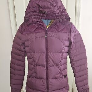 Lululemon Fluffin Sweat Life Goose Down Plum Purple Hooded Jacket Coat Size 8